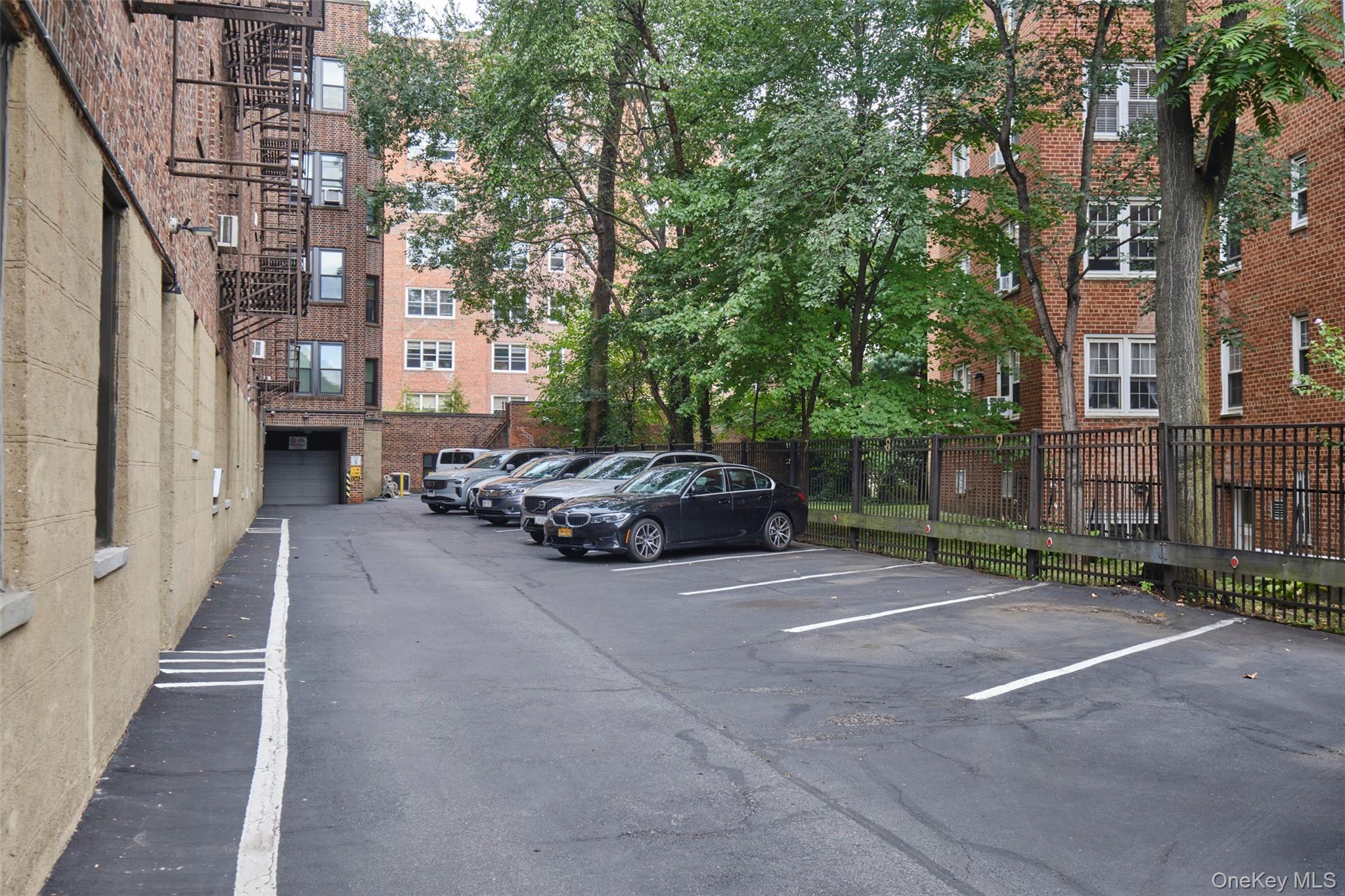 #17 photo, 244 Bronxville Road, Bronxville , NY 10708