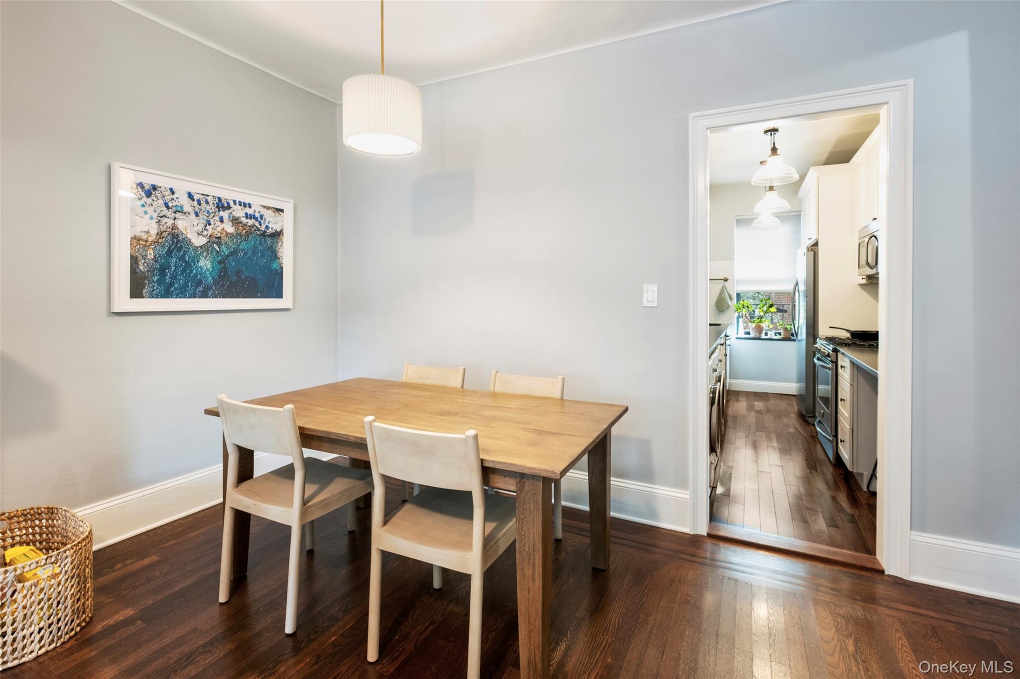 #3 photo, 244 Bronxville Road, Bronxville , NY 10708