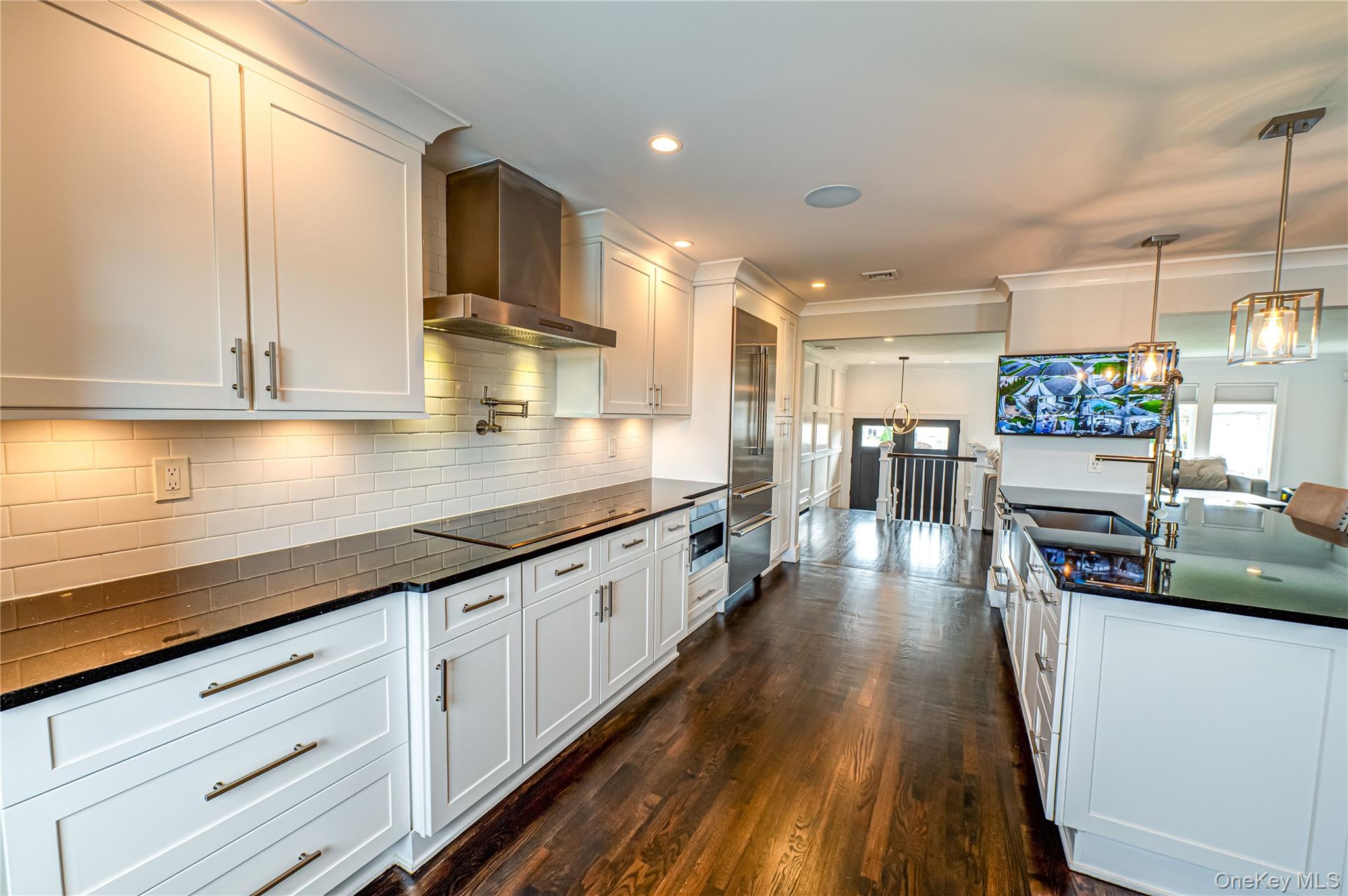 #13 photo, 11 Dolphin Lane, West Islip , NY 11795