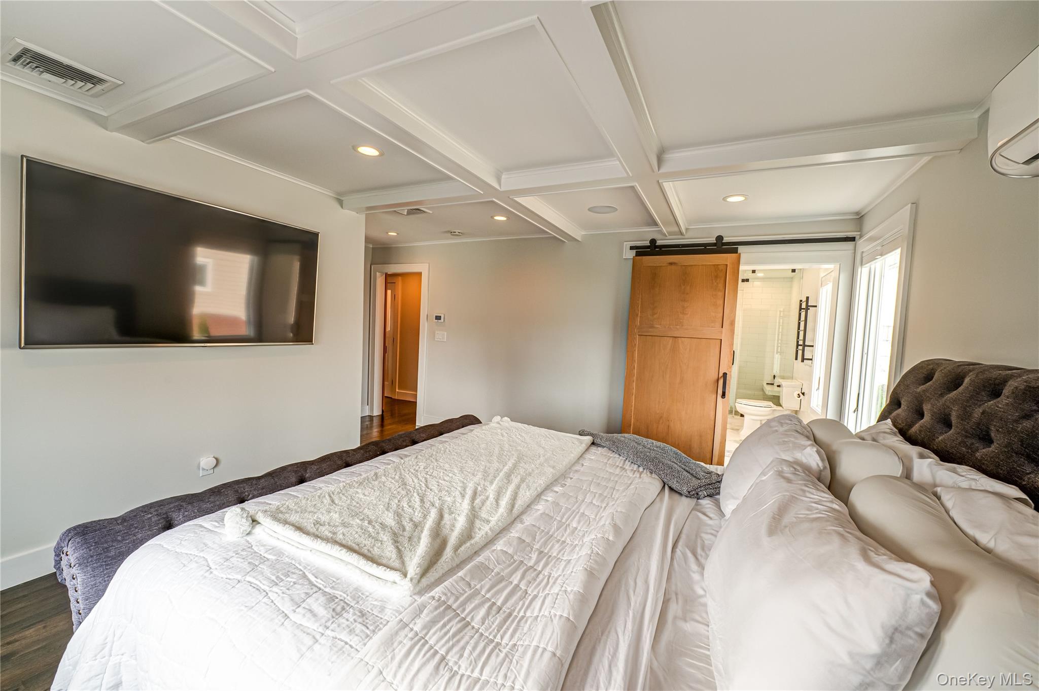 #15 photo, 11 Dolphin Lane, West Islip , NY 11795