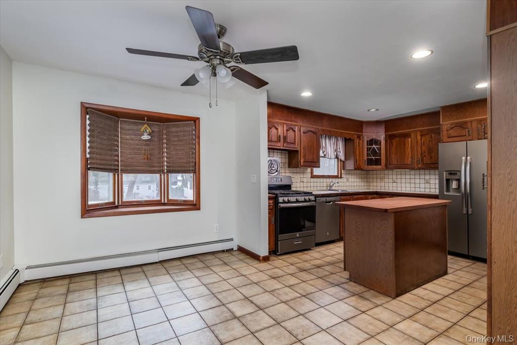 #8 photo, 18 Brandywine Drive, Mastic , NY 11950