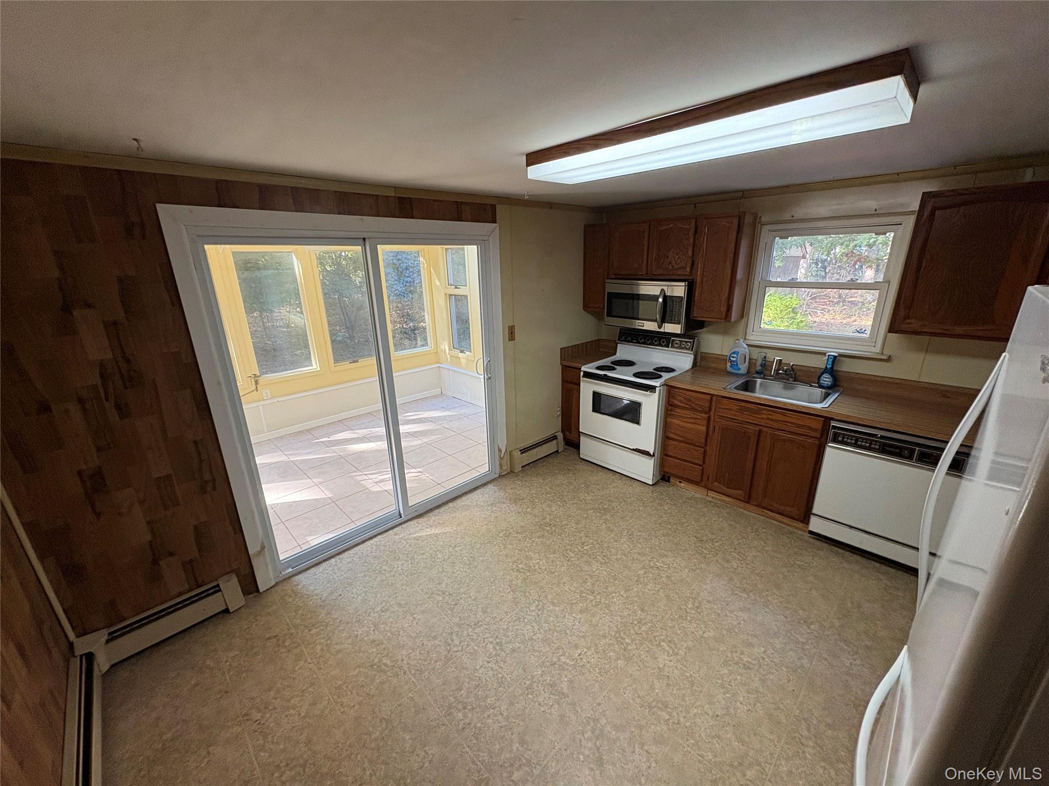 #1 photo, 192 Woodland Drive, サフォーク郡 East Islip , NY 11730