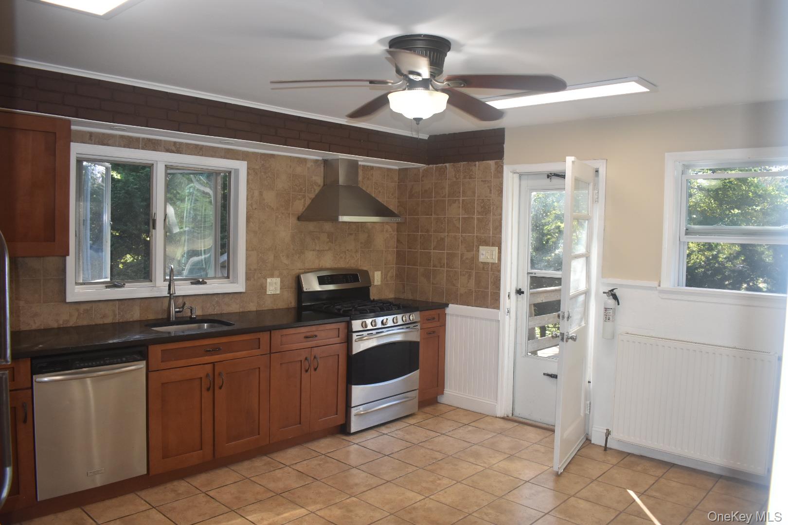 #11 photo, 53 Magnolia Drive, Mastic Beach , NY 11951