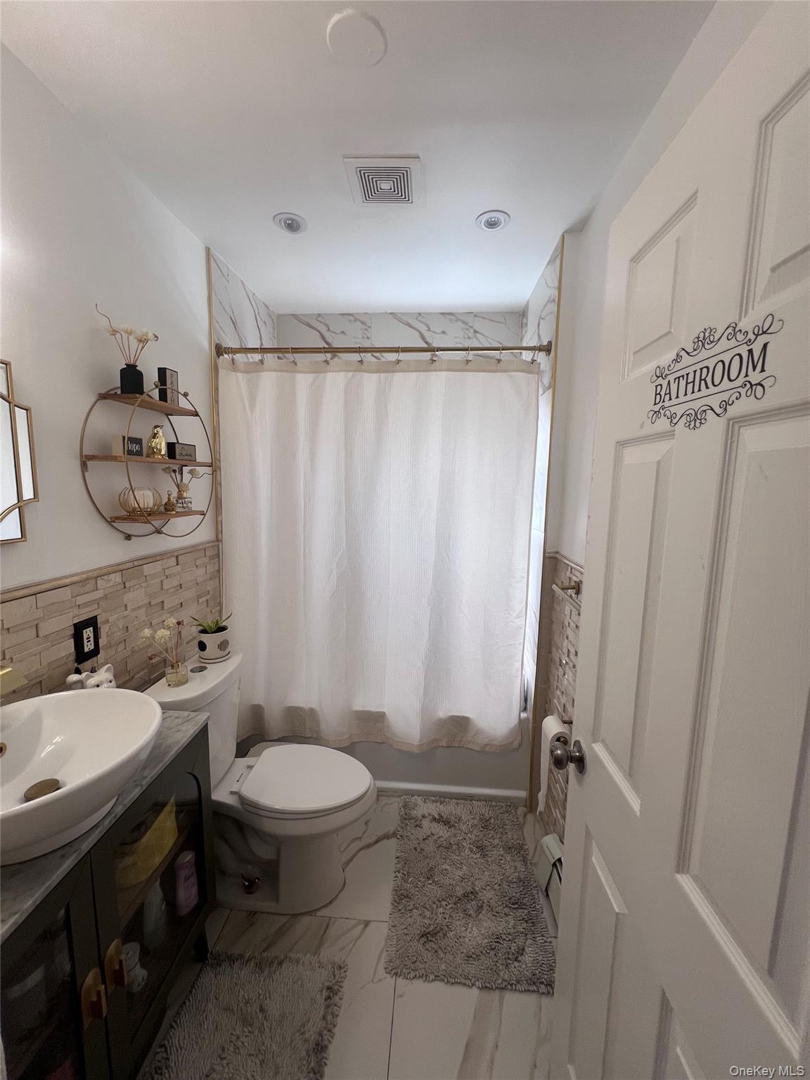 #7 photo, 44 Frank Street, Valley Stream , NY 11580