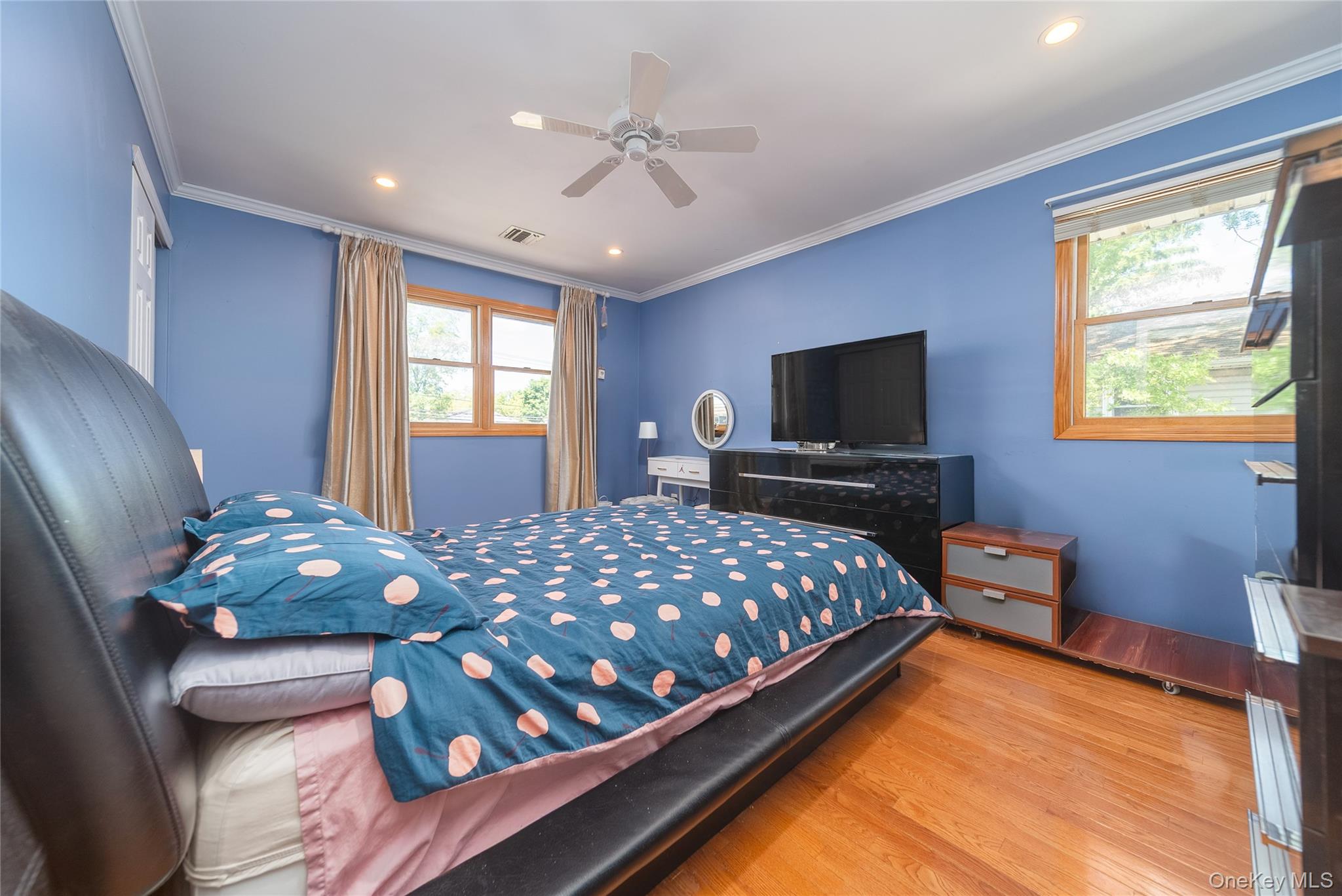 #13 photo, 2544 New York Avenue, Huntington , NY 11747