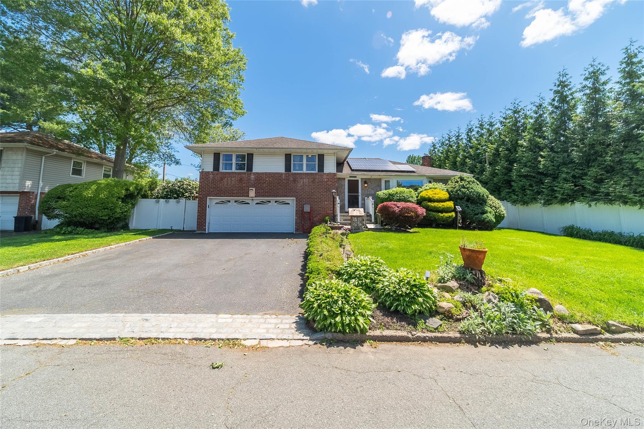 #2 photo, 2544 New York Avenue, Huntington , NY 11747