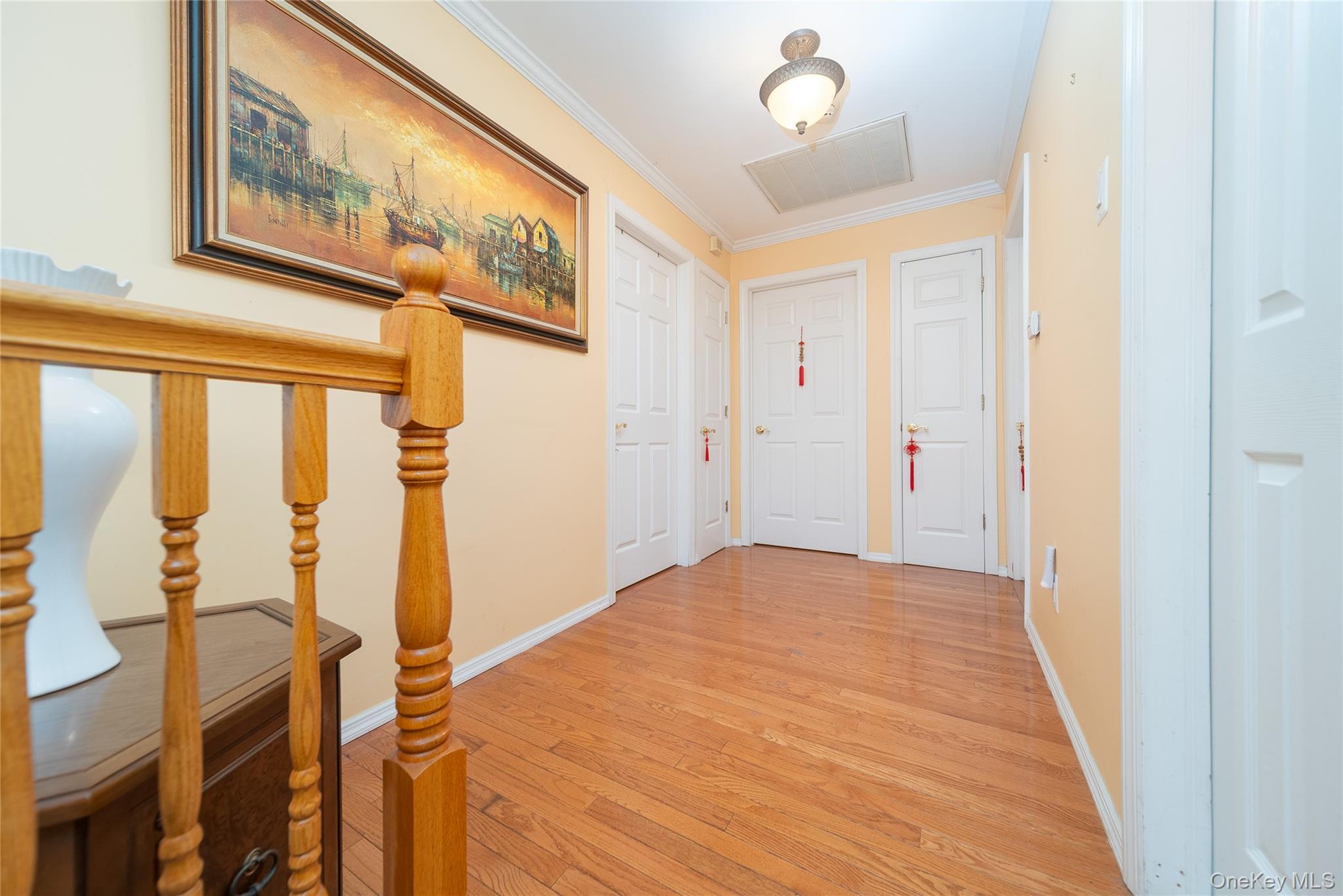 #9 photo, 2544 New York Avenue, Huntington , NY 11747