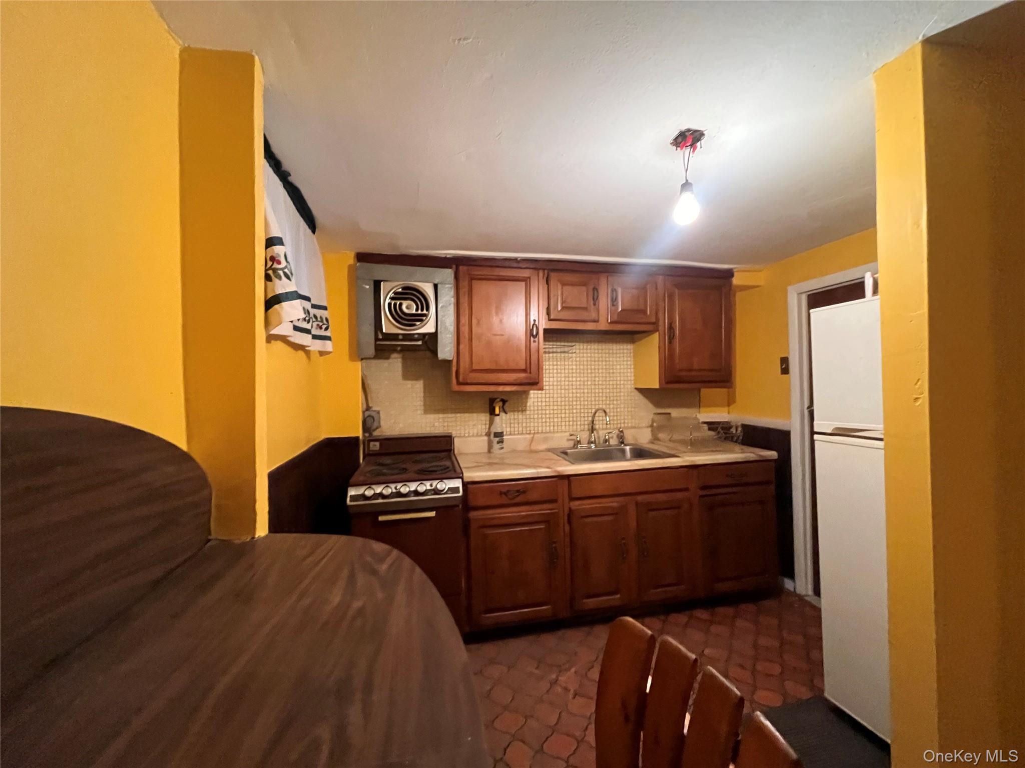 #4 photo, 115-118 229 Street, Cambria Heights , NY 11411