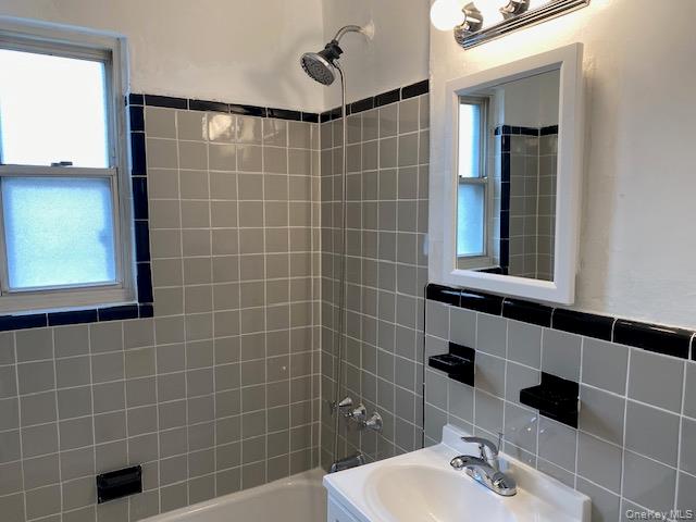 #10 photo, 245-48 77th Crescent, クイーンズ区 Bellerose , NY 11426