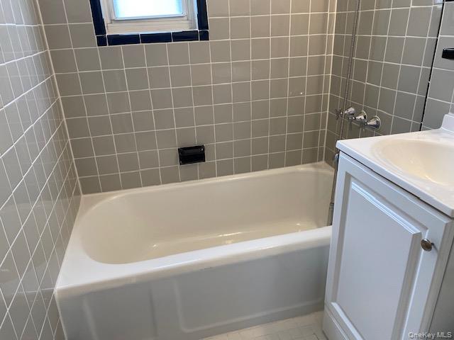 #11 photo, 245-48 77th Crescent, クイーンズ区 Bellerose , NY 11426