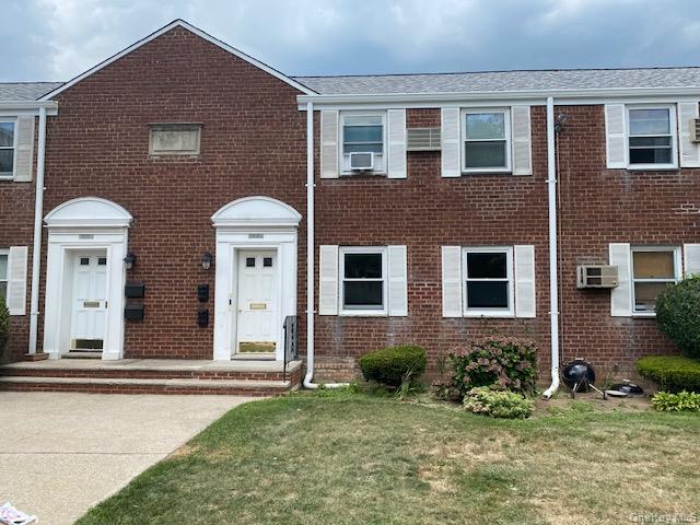 #2 photo, 245-48 77th Crescent, クイーンズ区 Bellerose , NY 11426