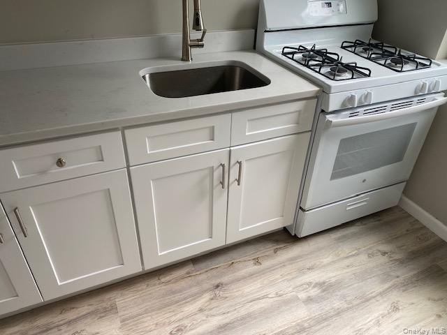 #7 photo, 245-48 77th Crescent, クイーンズ区 Bellerose , NY 11426