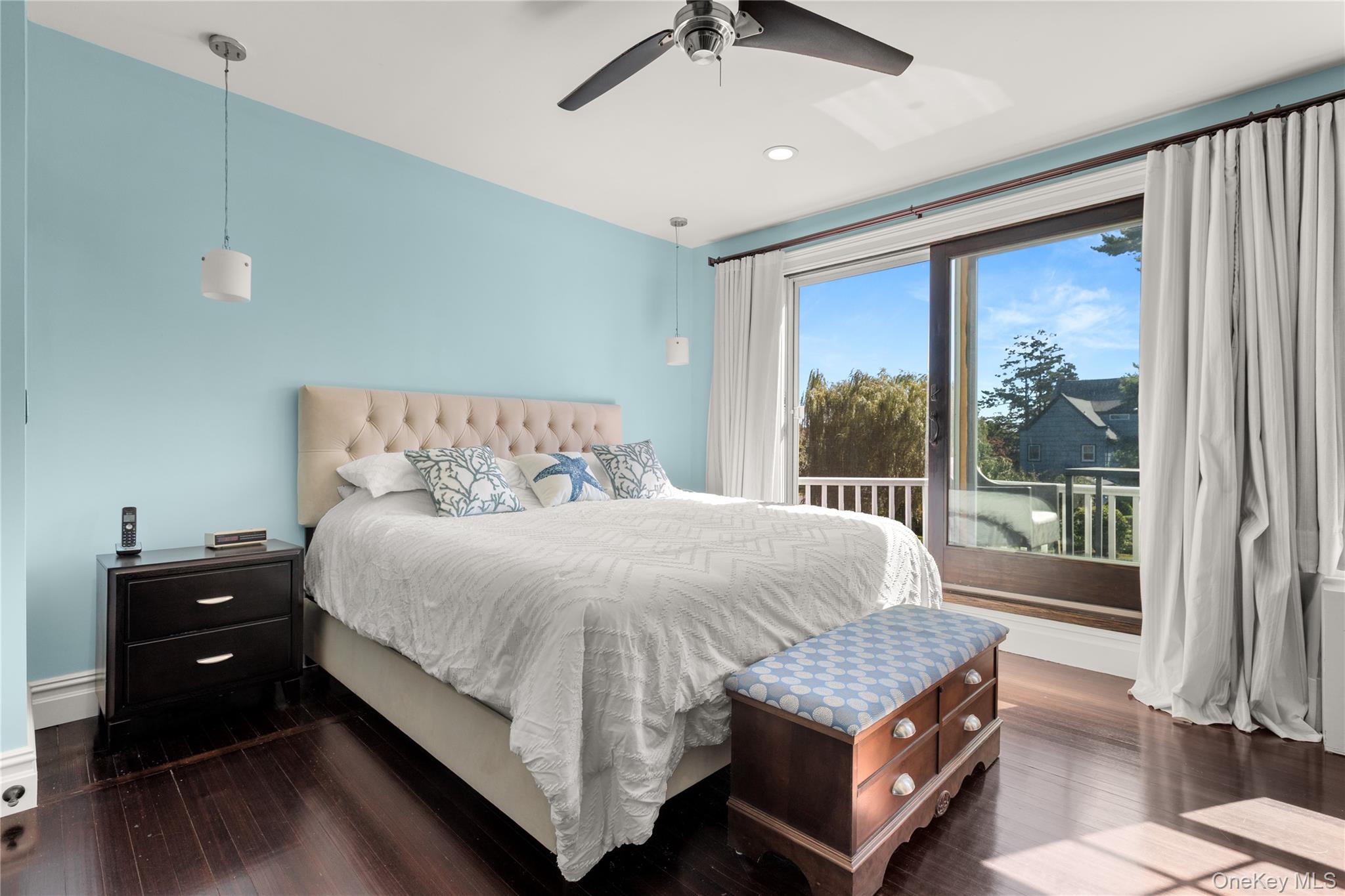 #19 photo, 28 S Montgomery Avenue, Bay Shore , NY 11706