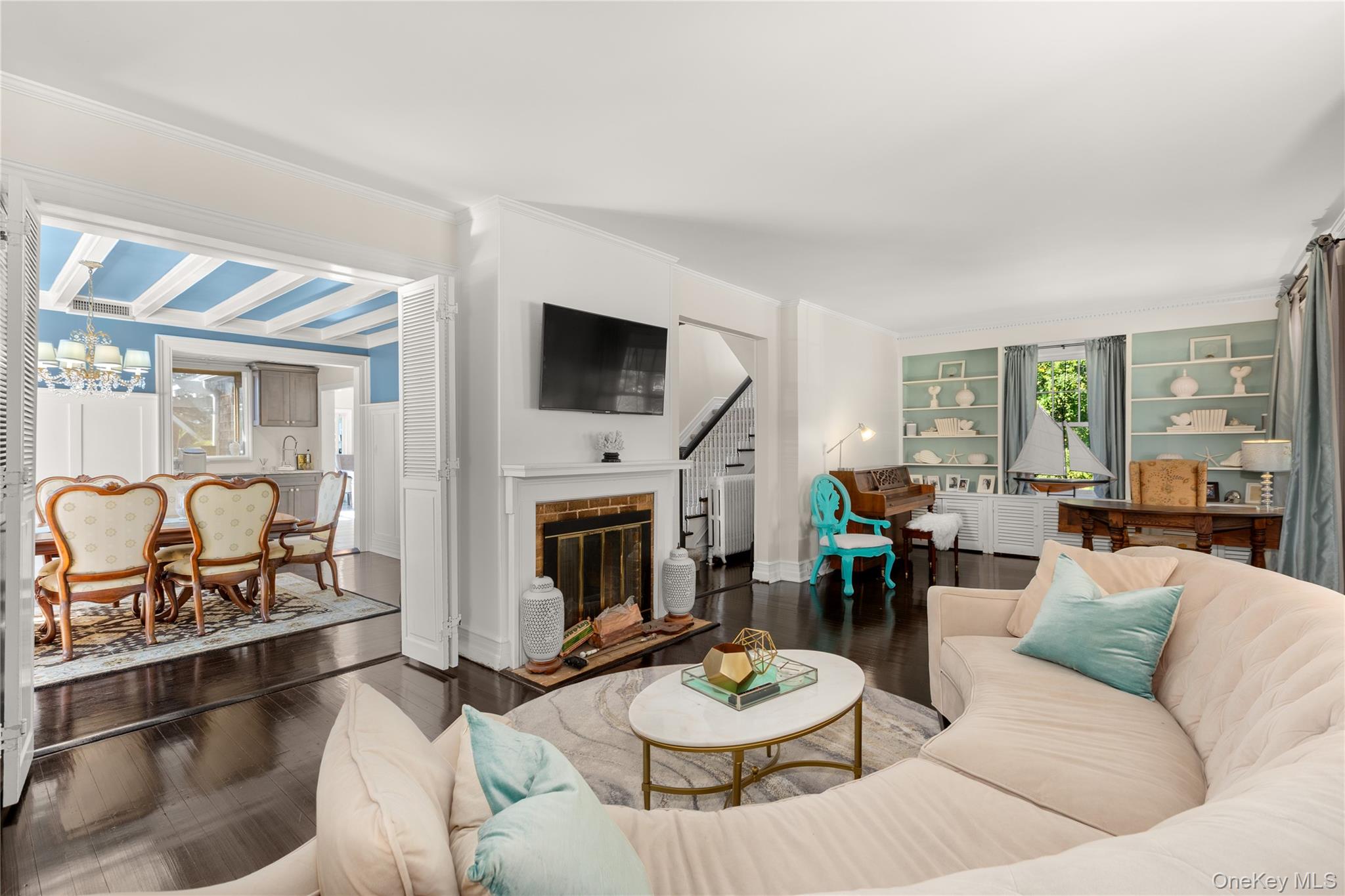 #3 photo, 28 S Montgomery Avenue, Bay Shore , NY 11706