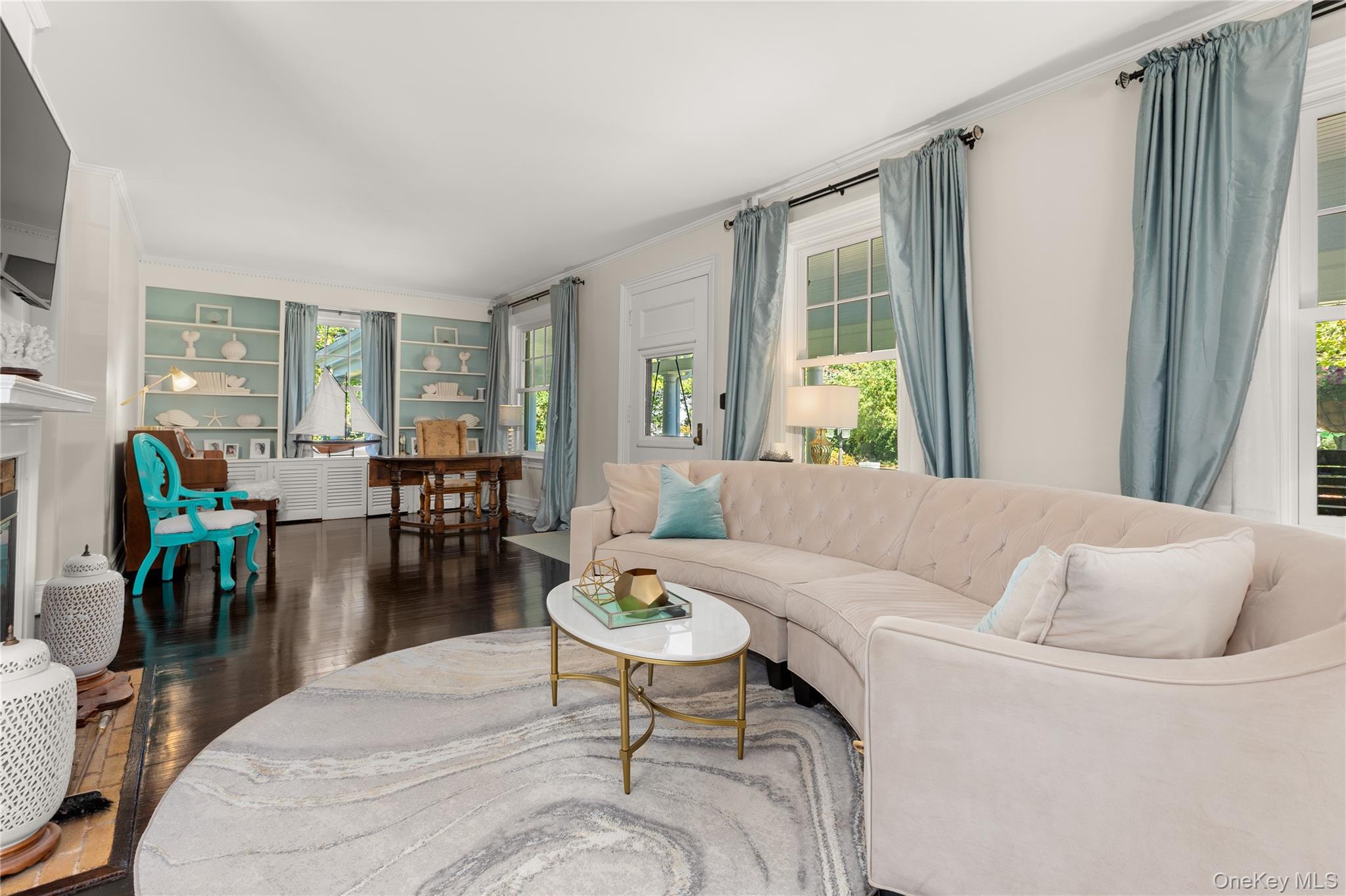 #4 photo, 28 S Montgomery Avenue, Bay Shore , NY 11706