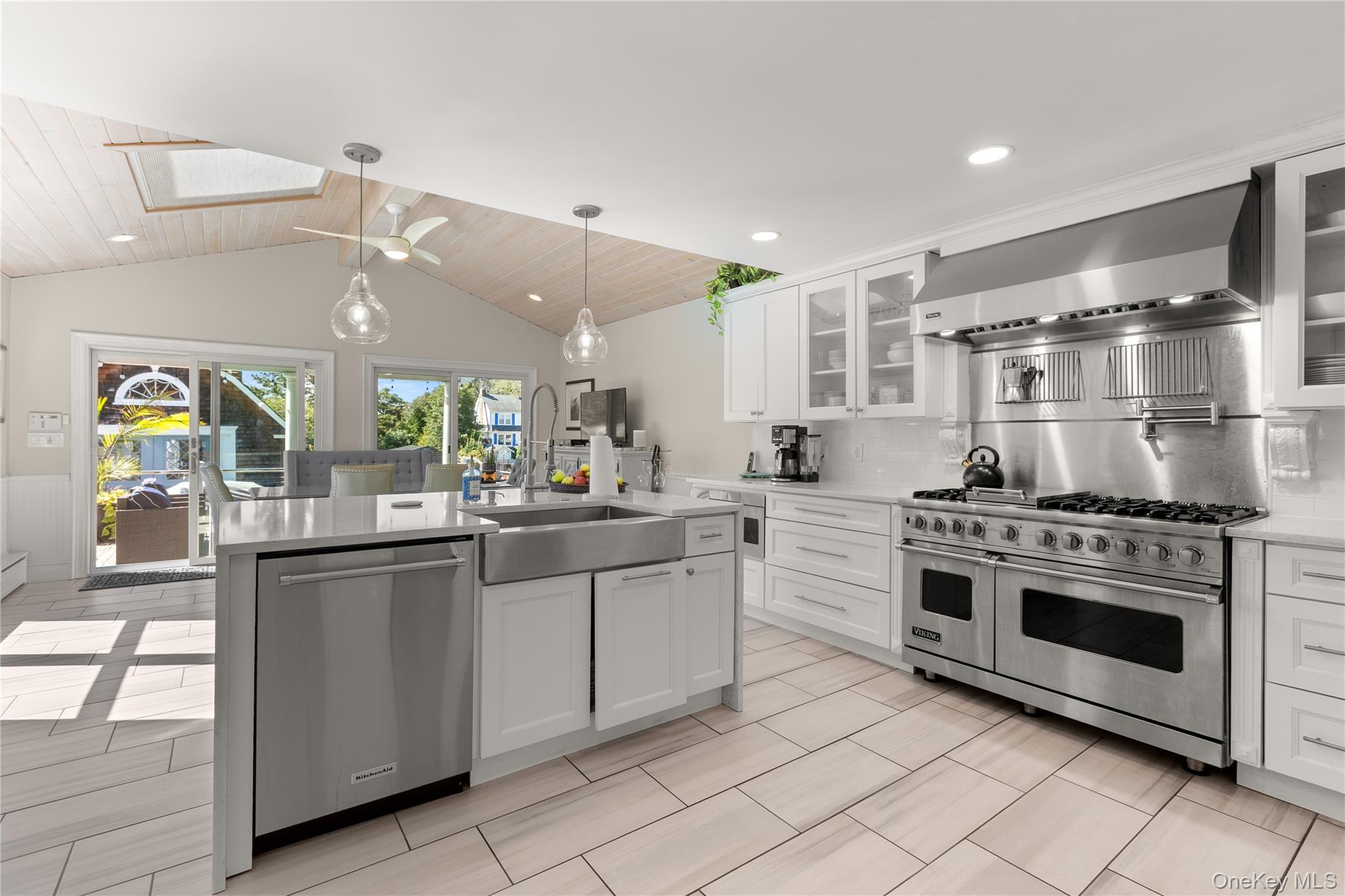 #6 photo, 28 S Montgomery Avenue, Bay Shore , NY 11706