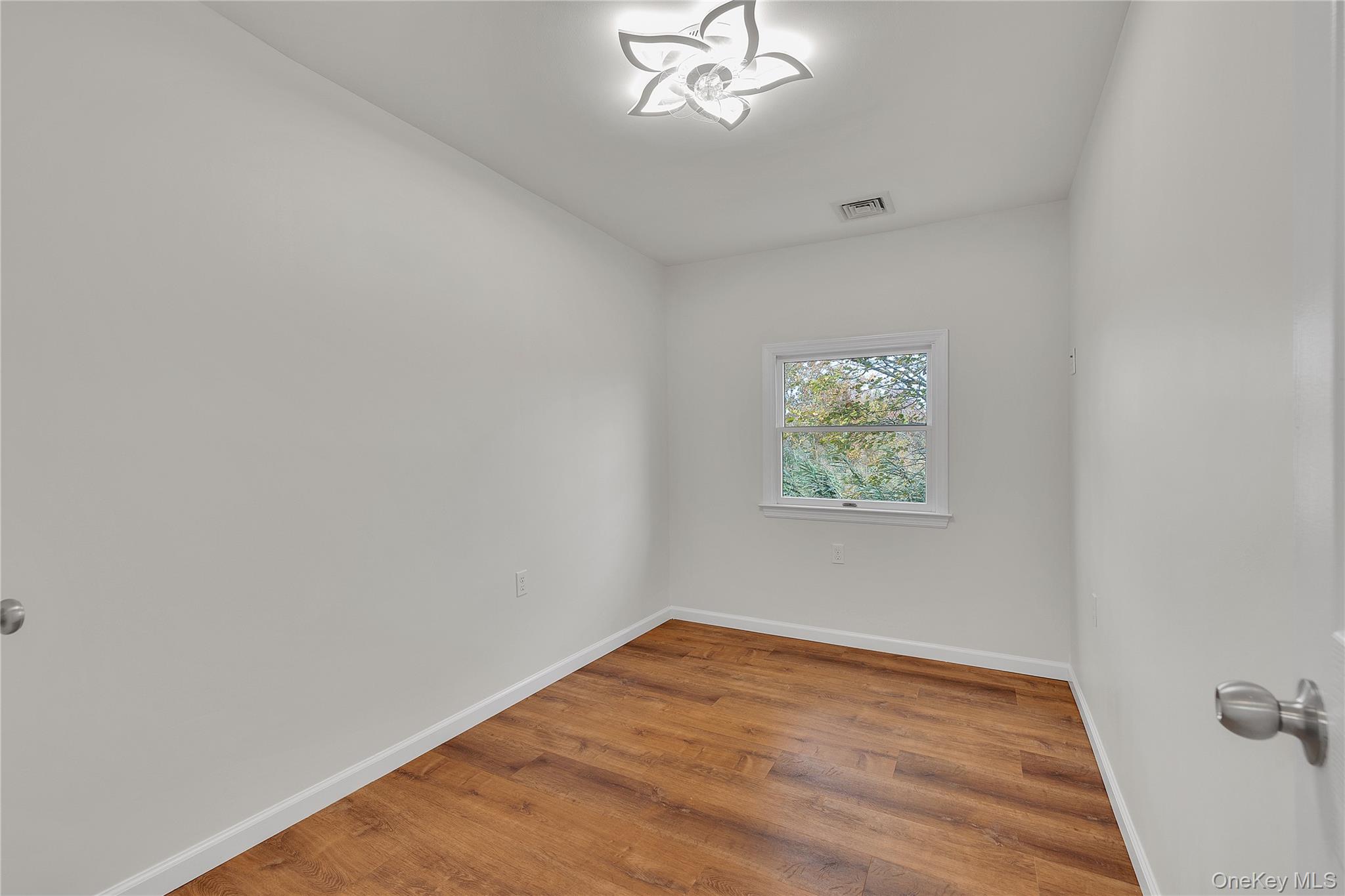 #8 photo, 17 Bellport Road, Mastic Beach , NY 11951