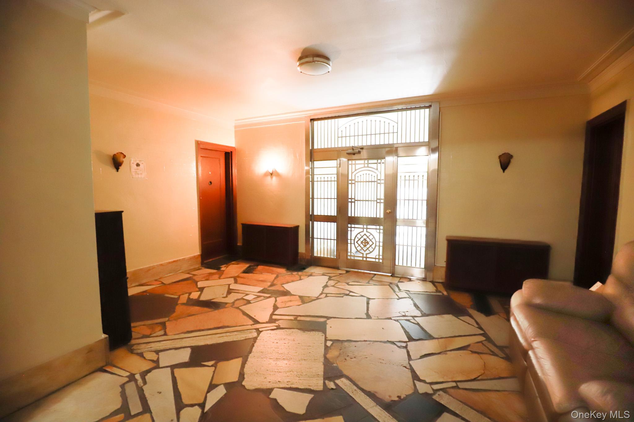 #15 photo, 34-12 29th Street, クイーンズ区 Astoria , NY 11106