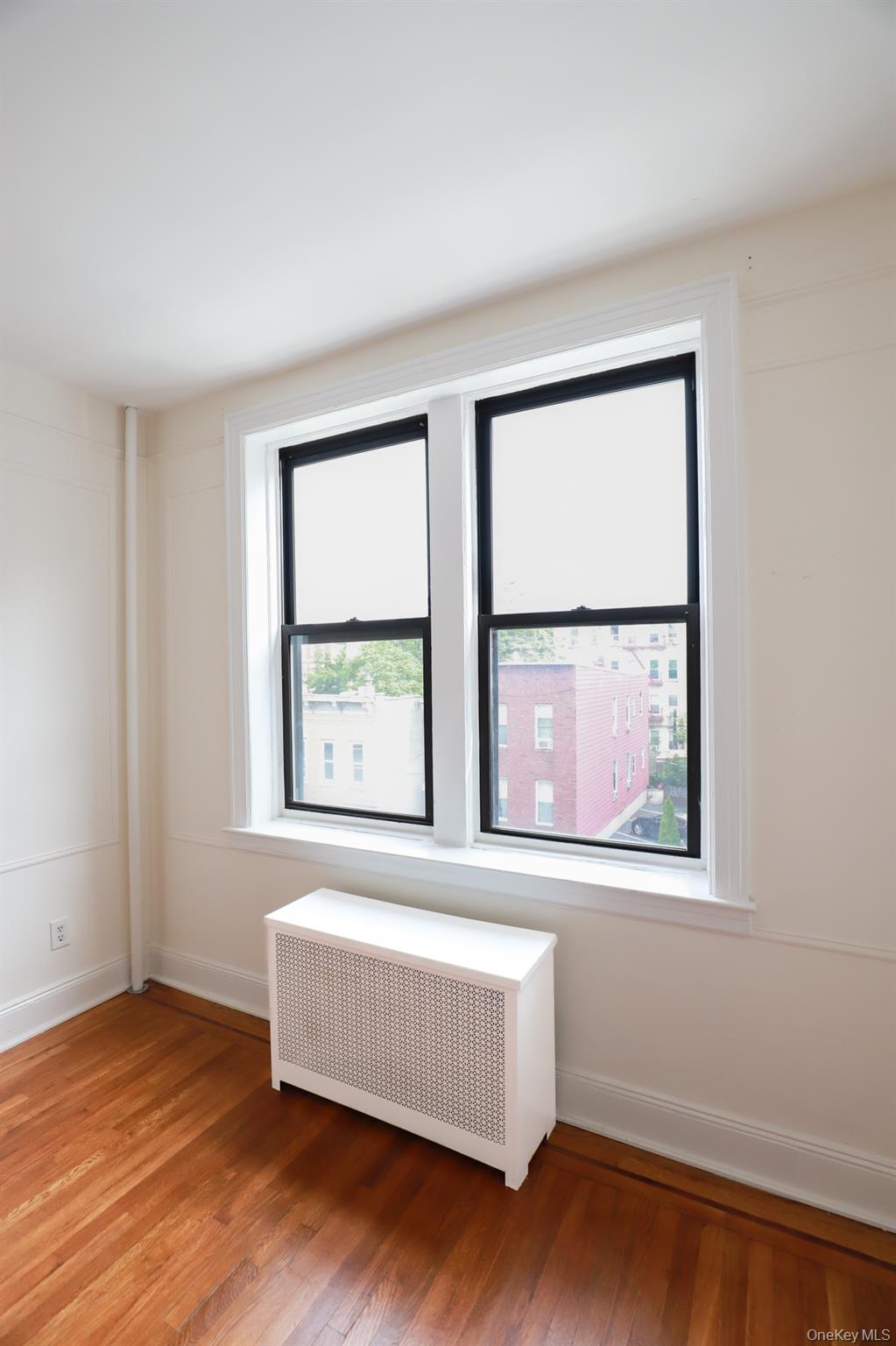 #5 photo, 34-12 29th Street, クイーンズ区 Astoria , NY 11106