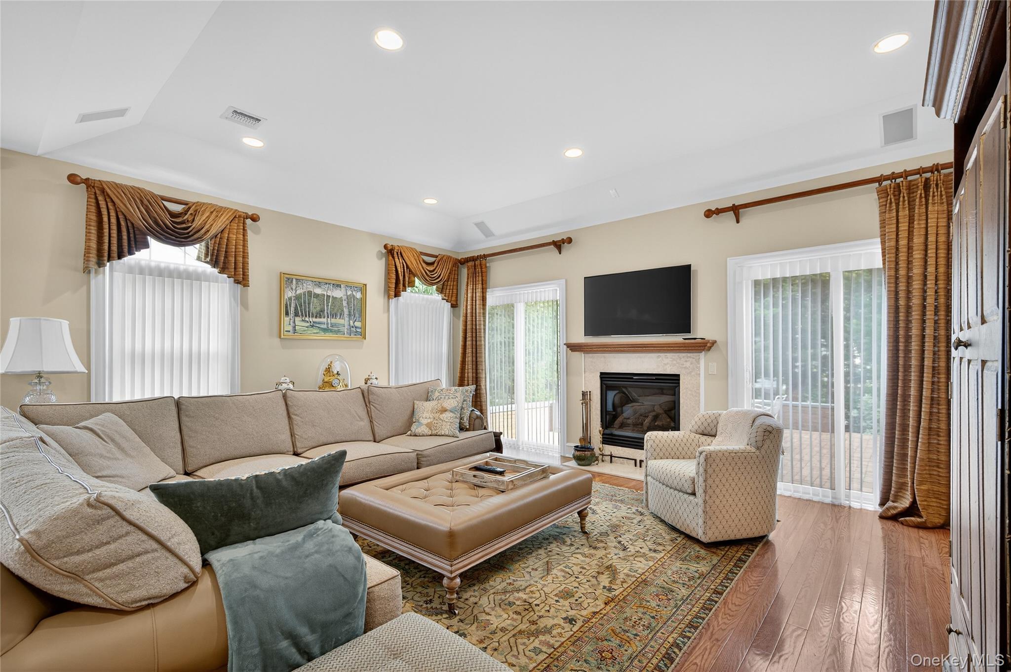 #11 photo, 92 W Overlook, ナッソー郡 Port Washington , NY 11050