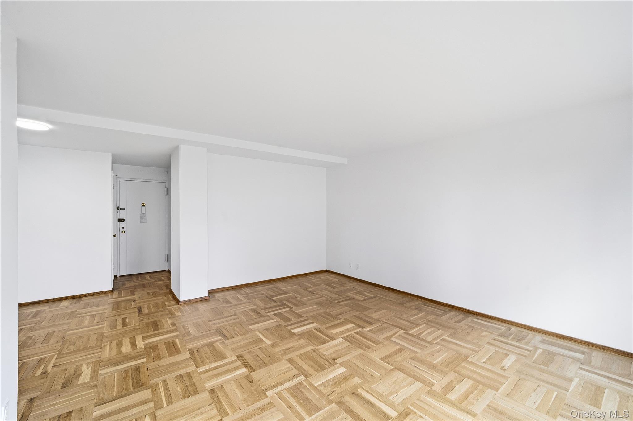 #3 photo, 21-41 34th Avenue, クイーンズ区 Astoria , NY 11106