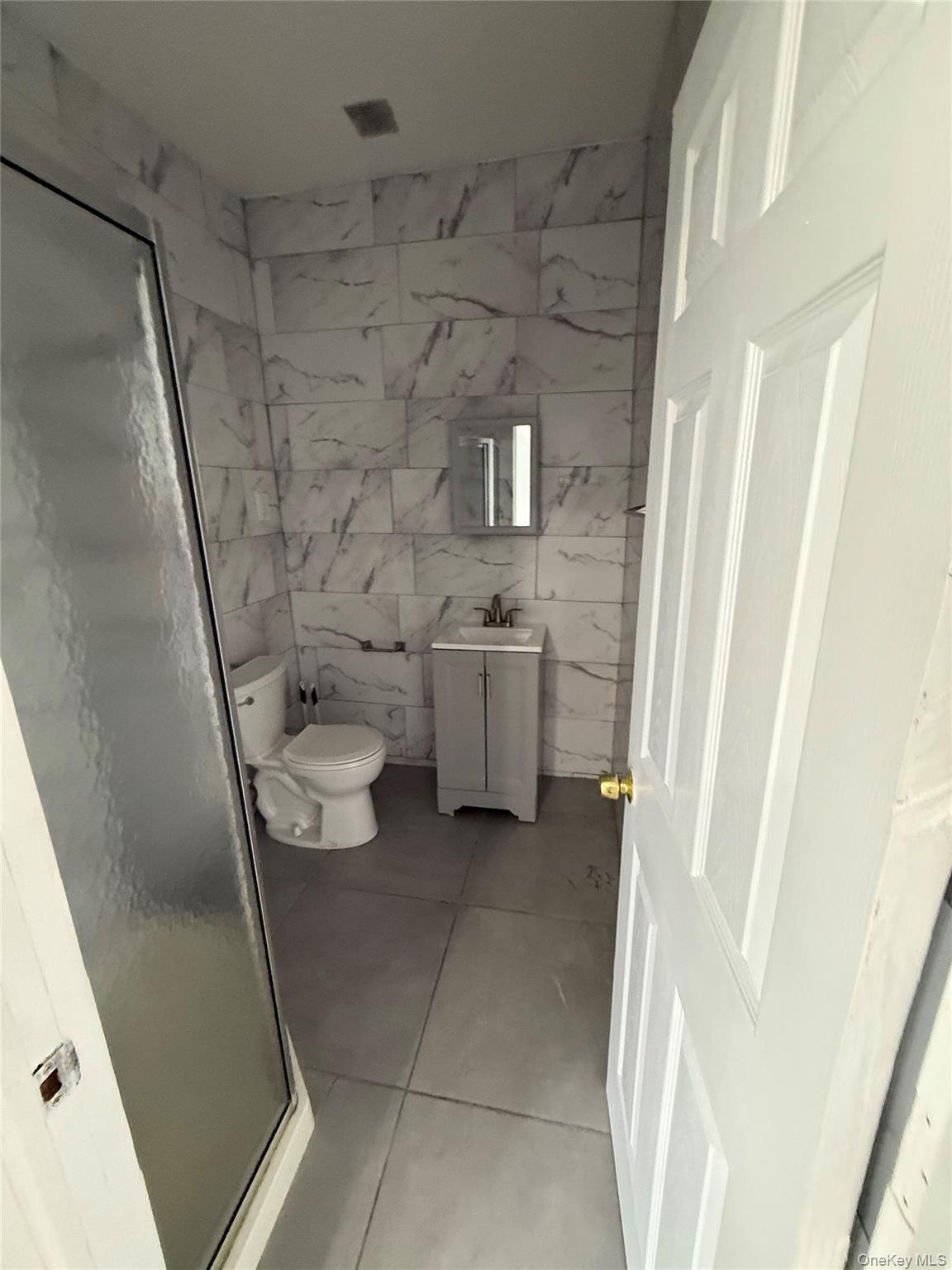 #8 photo, 2343 Gleason Avenue, ブロンクス区 Bronx , NY 10462