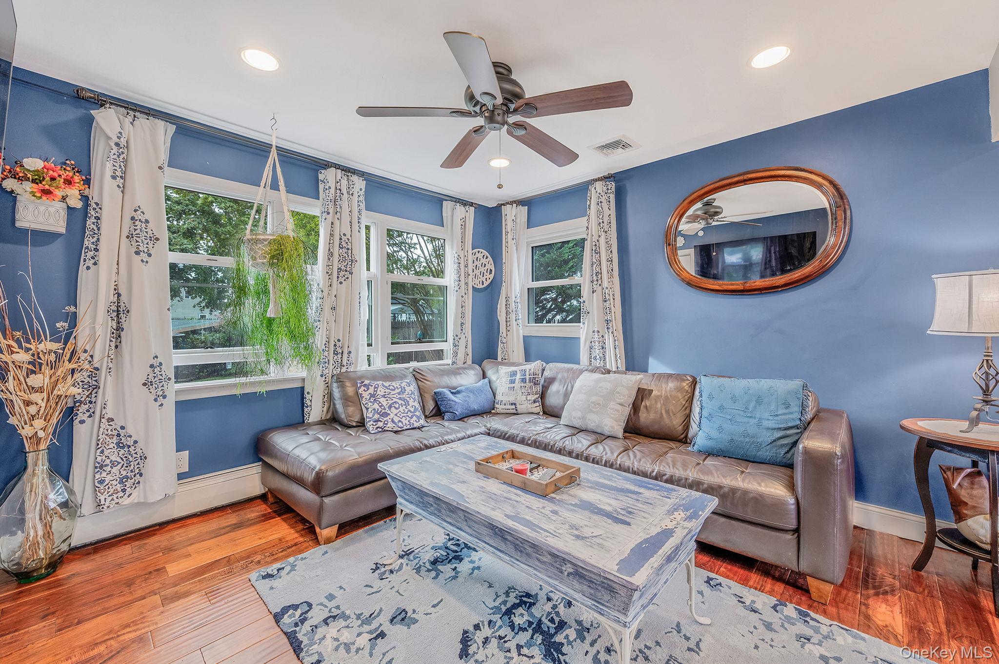 #5 photo, 63 Sherwood Drive, East Islip , NY 11730