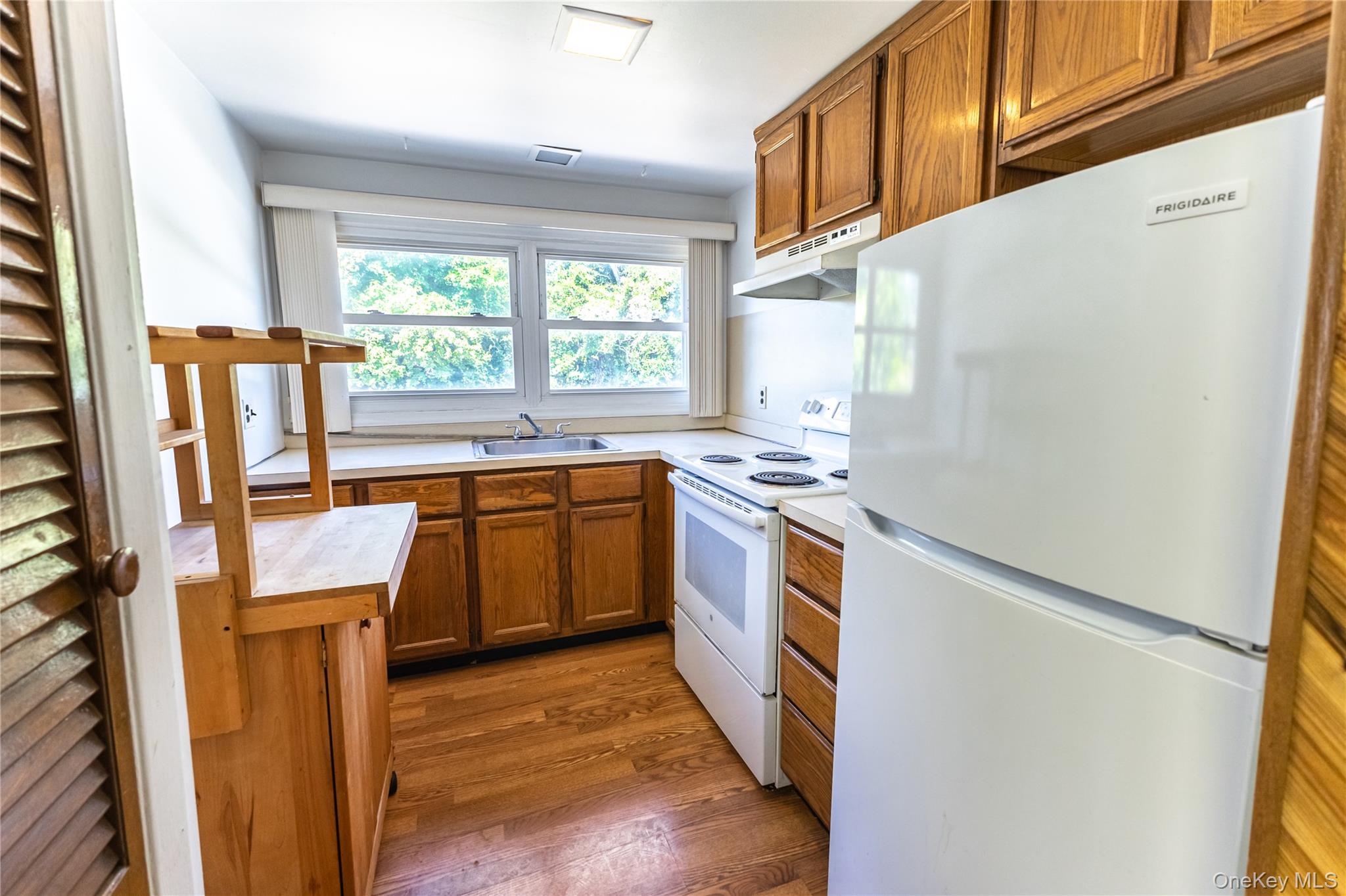 #14 photo, 219 Jericho Street, सफ़ोक काउंटी East Islip , NY 11730