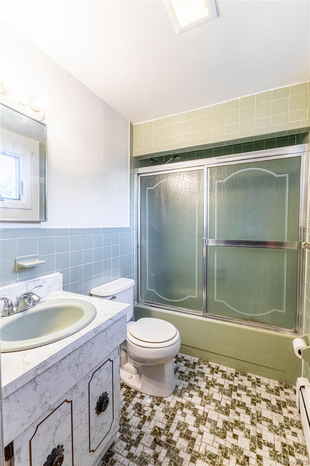 #15 photo, 219 Jericho Street, सफ़ोक काउंटी East Islip , NY 11730