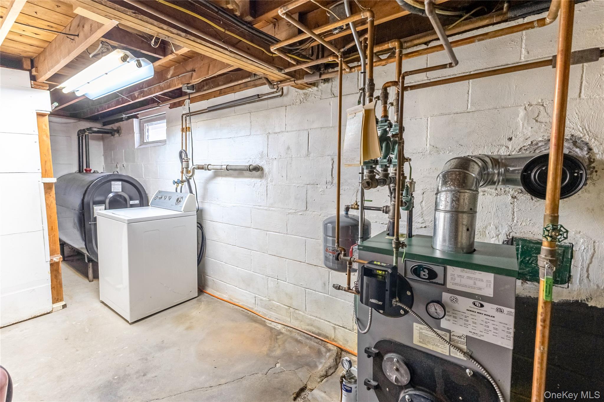 #20 photo, 219 Jericho Street, सफ़ोक काउंटी East Islip , NY 11730