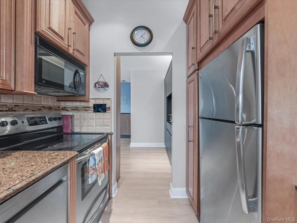 #10 photo, 4 Rose Street, Oceanside , NY 11572