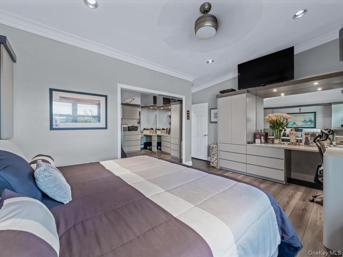 #12 photo, 4 Rose Street, Oceanside , NY 11572