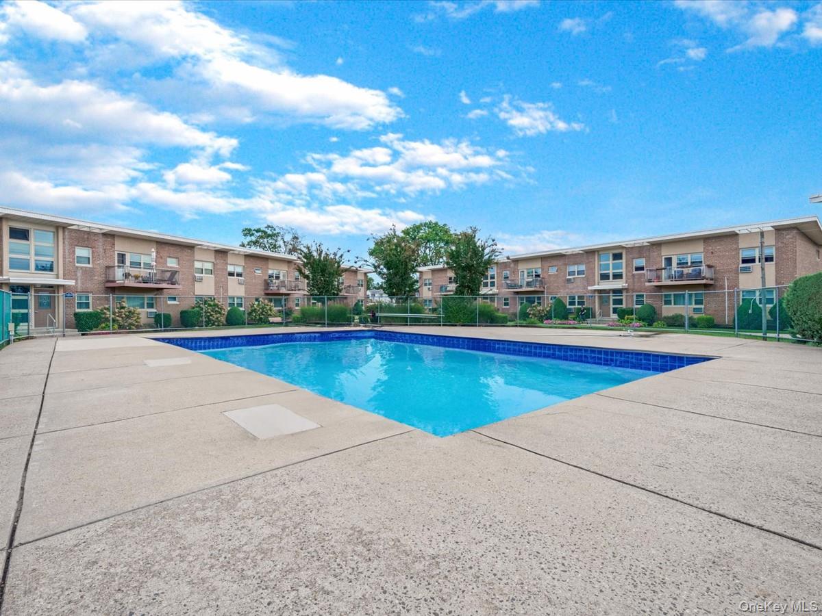 #15 photo, 4 Rose Street, Oceanside , NY 11572