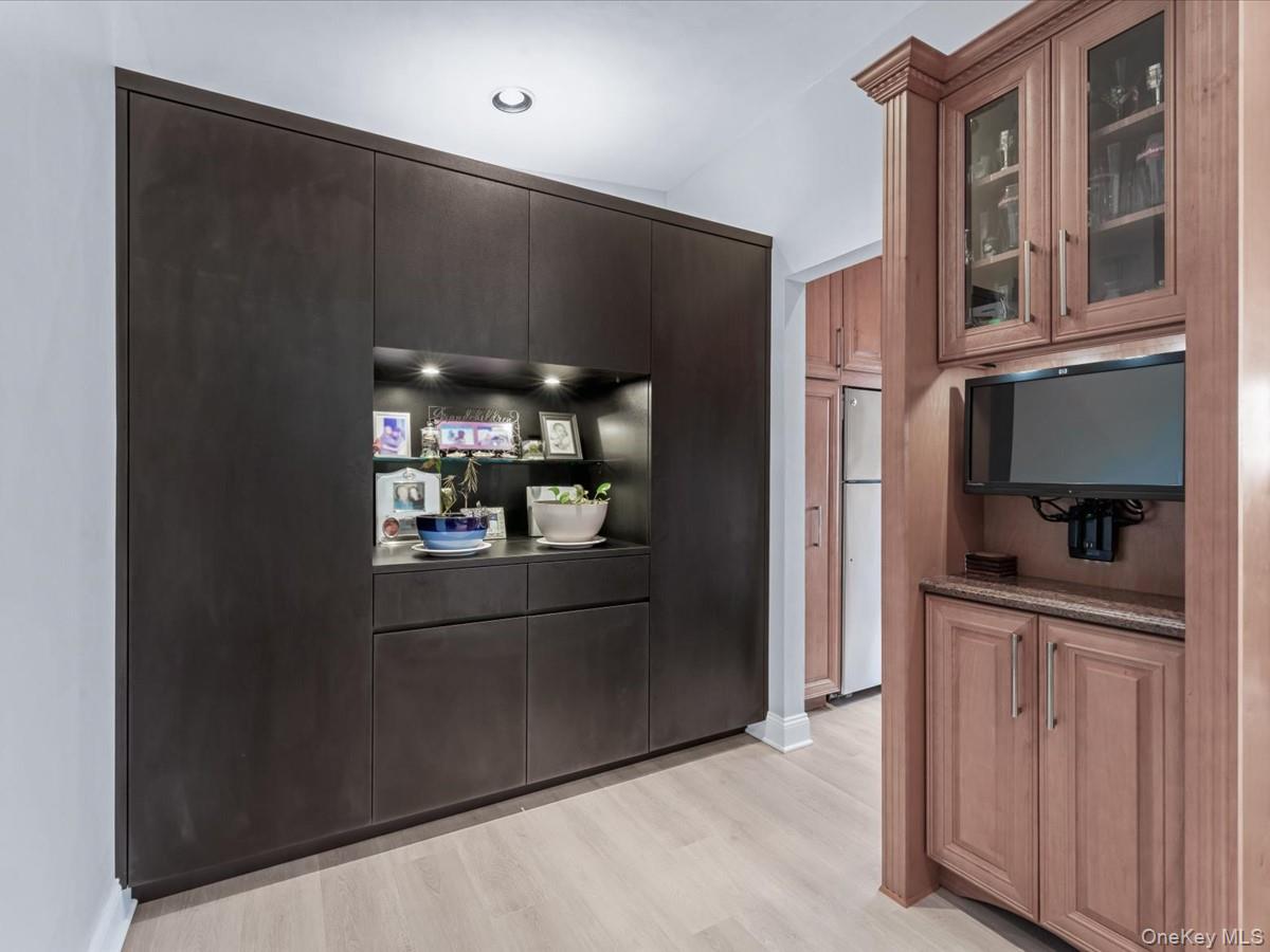 #8 photo, 4 Rose Street, Oceanside , NY 11572