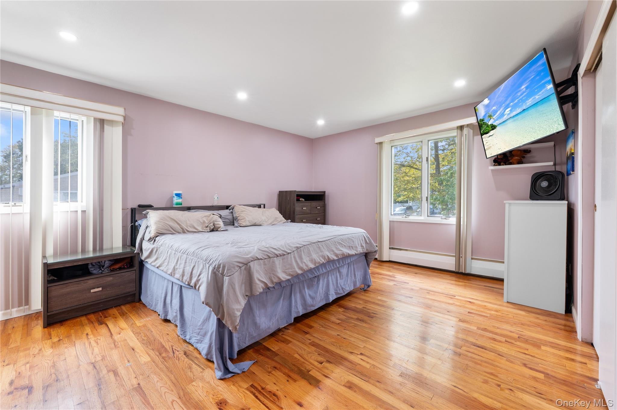 #16 photo, 5 Canterbury Drive, Coram , NY 11727