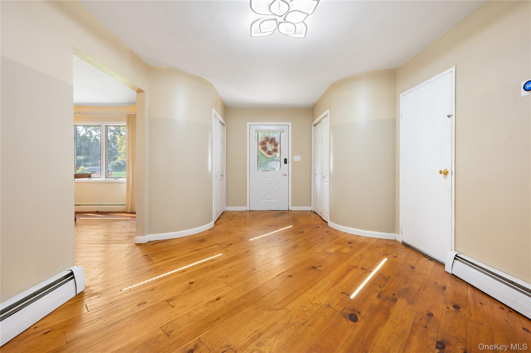 #3 photo, 5 Canterbury Drive, Coram , NY 11727