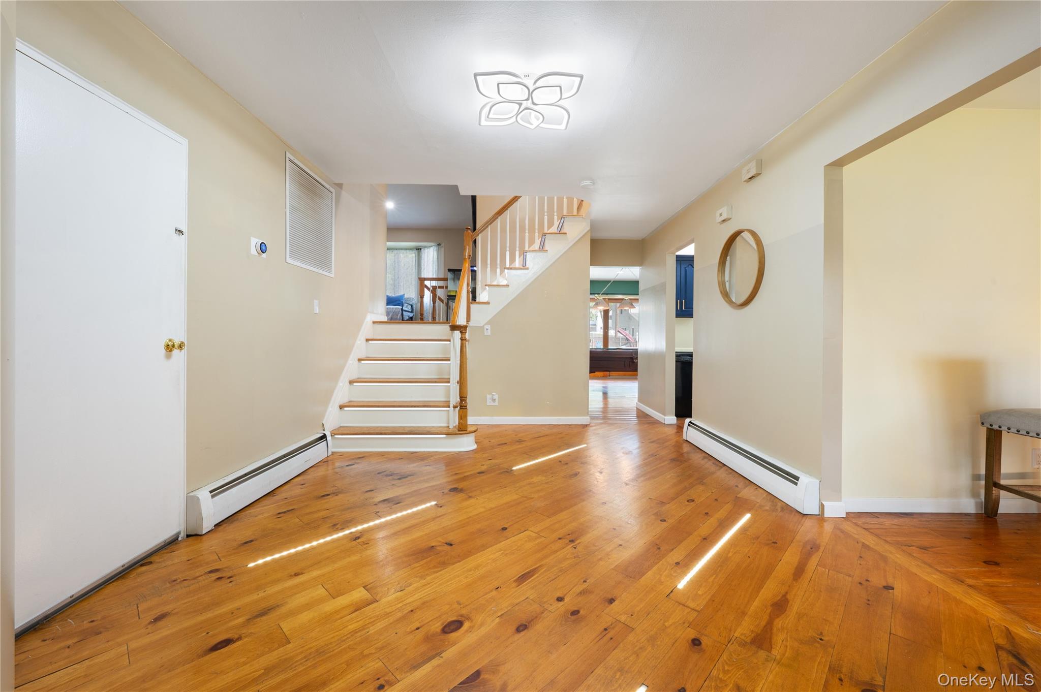 #4 photo, 5 Canterbury Drive, Coram , NY 11727