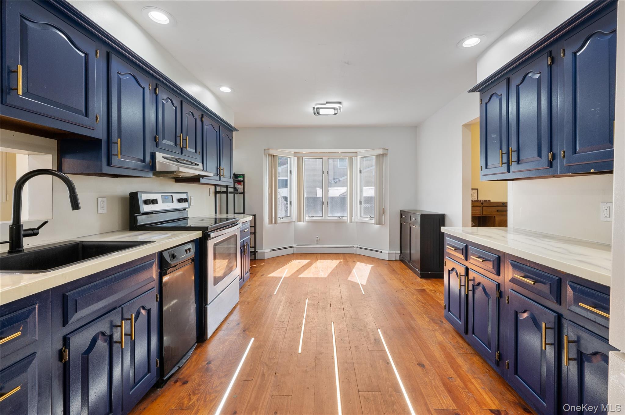 #7 photo, 5 Canterbury Drive, Coram , NY 11727