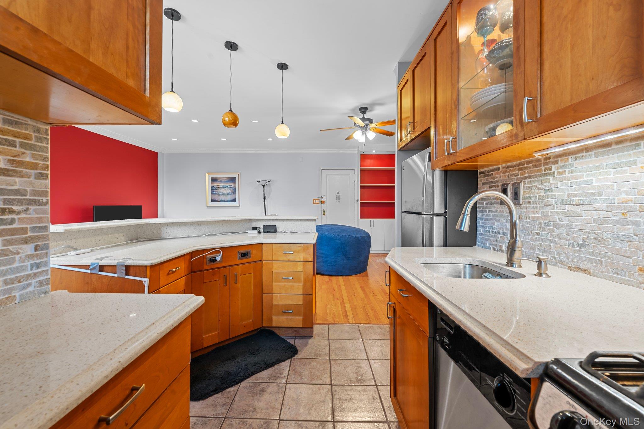 #11 photo, 69-60 108th Street, Forest Hills , NY 11375