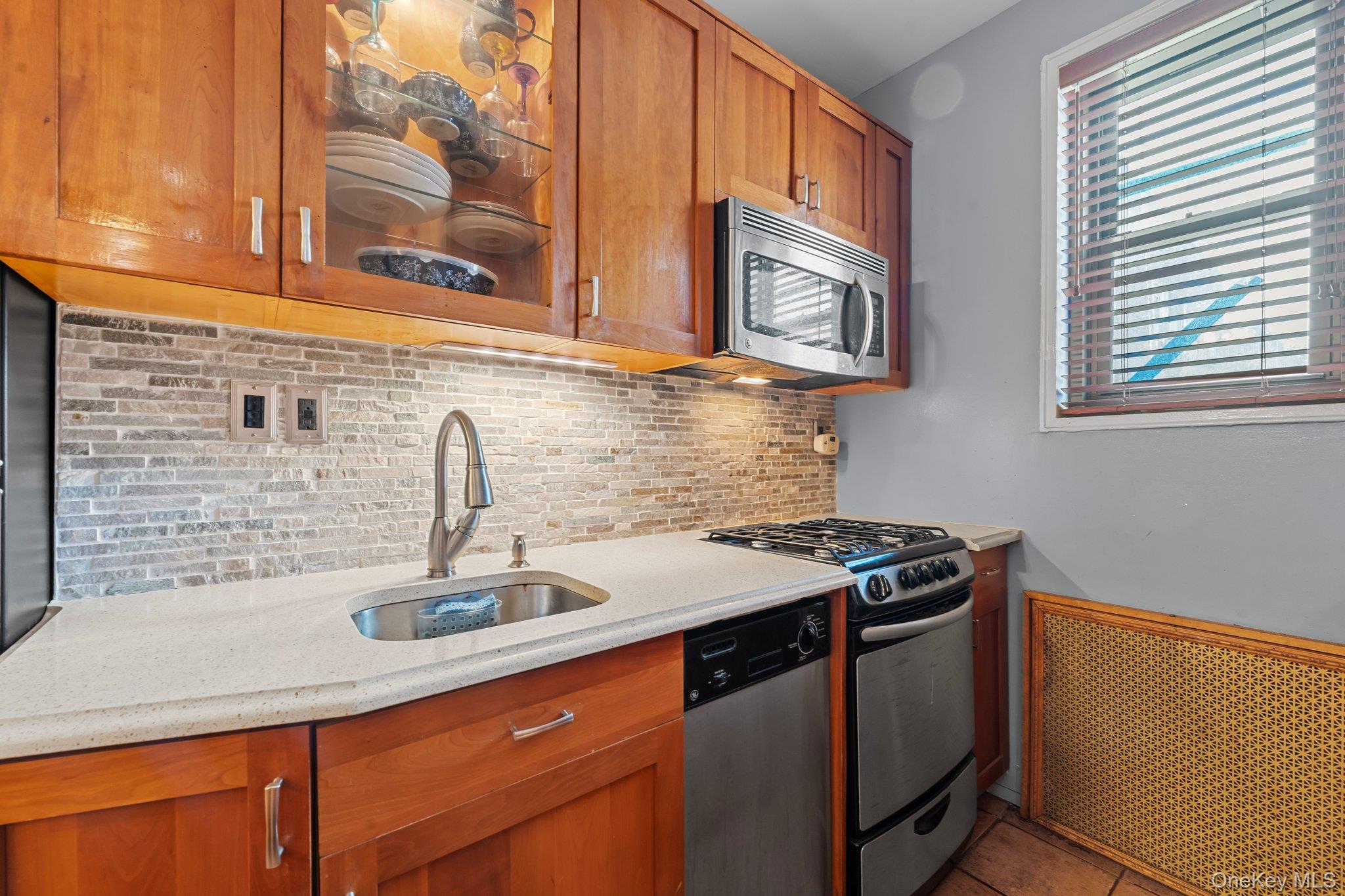 #16 photo, 69-60 108th Street, Forest Hills , NY 11375