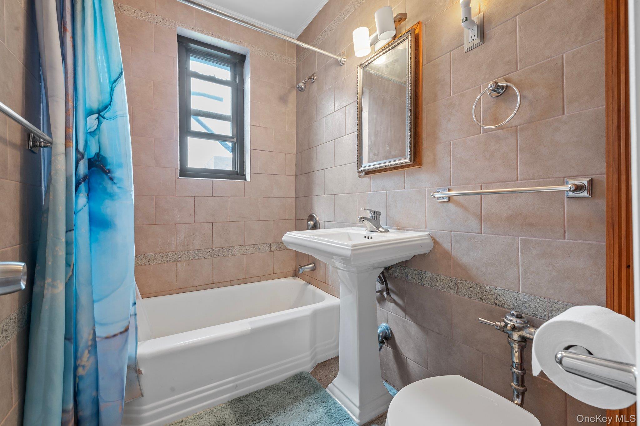 #4 photo, 69-60 108th Street, Forest Hills , NY 11375