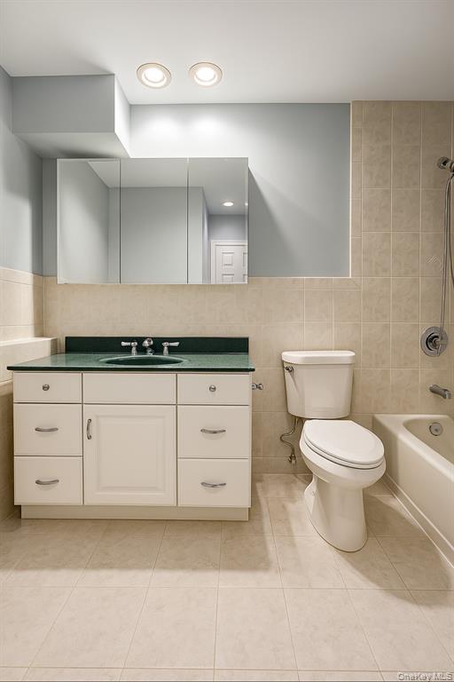 #13 photo, 209 Fairview Circle, サフォーク郡 Middle Island , NY 11953