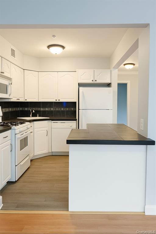 #6 photo, 209 Fairview Circle, サフォーク郡 Middle Island , NY 11953