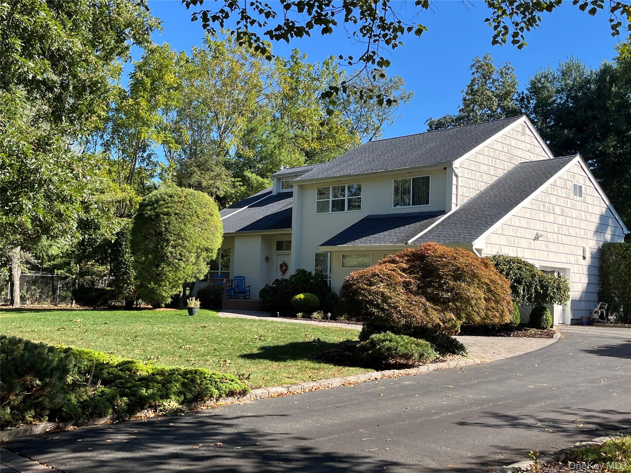 #1 photo, 62 Burton Lane, Commack , NY 11725