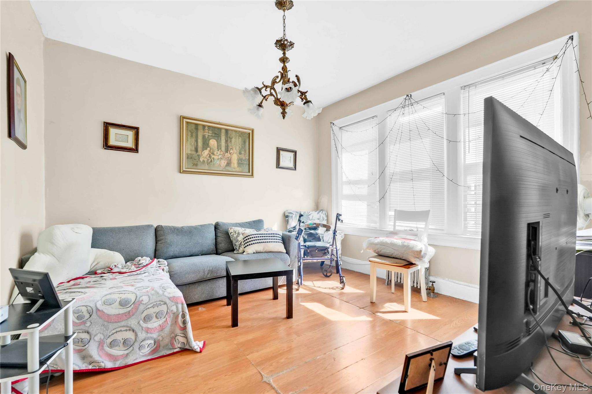 #4 photo, 20-56 46th Street, अस्टोरिया Astoria , NY 11105