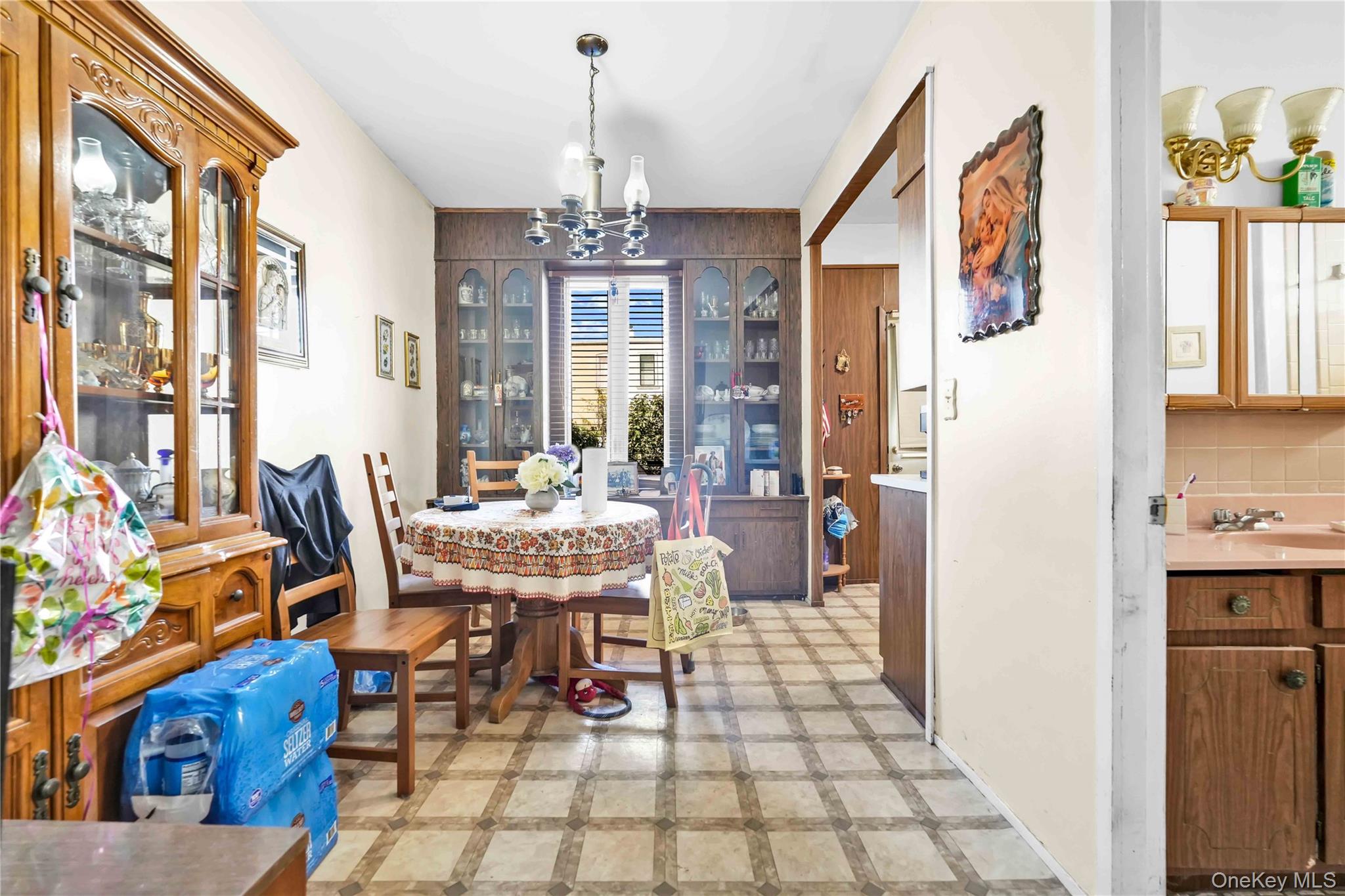 #7 photo, 20-56 46th Street, अस्टोरिया Astoria , NY 11105