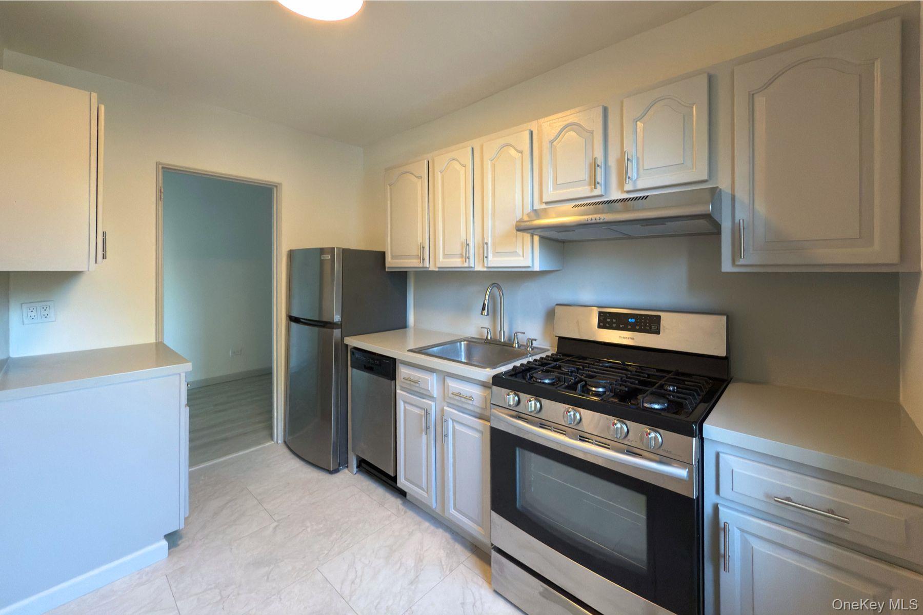 #12 photo, 170-06 Crocheron Avenue, Flushing , NY 11358