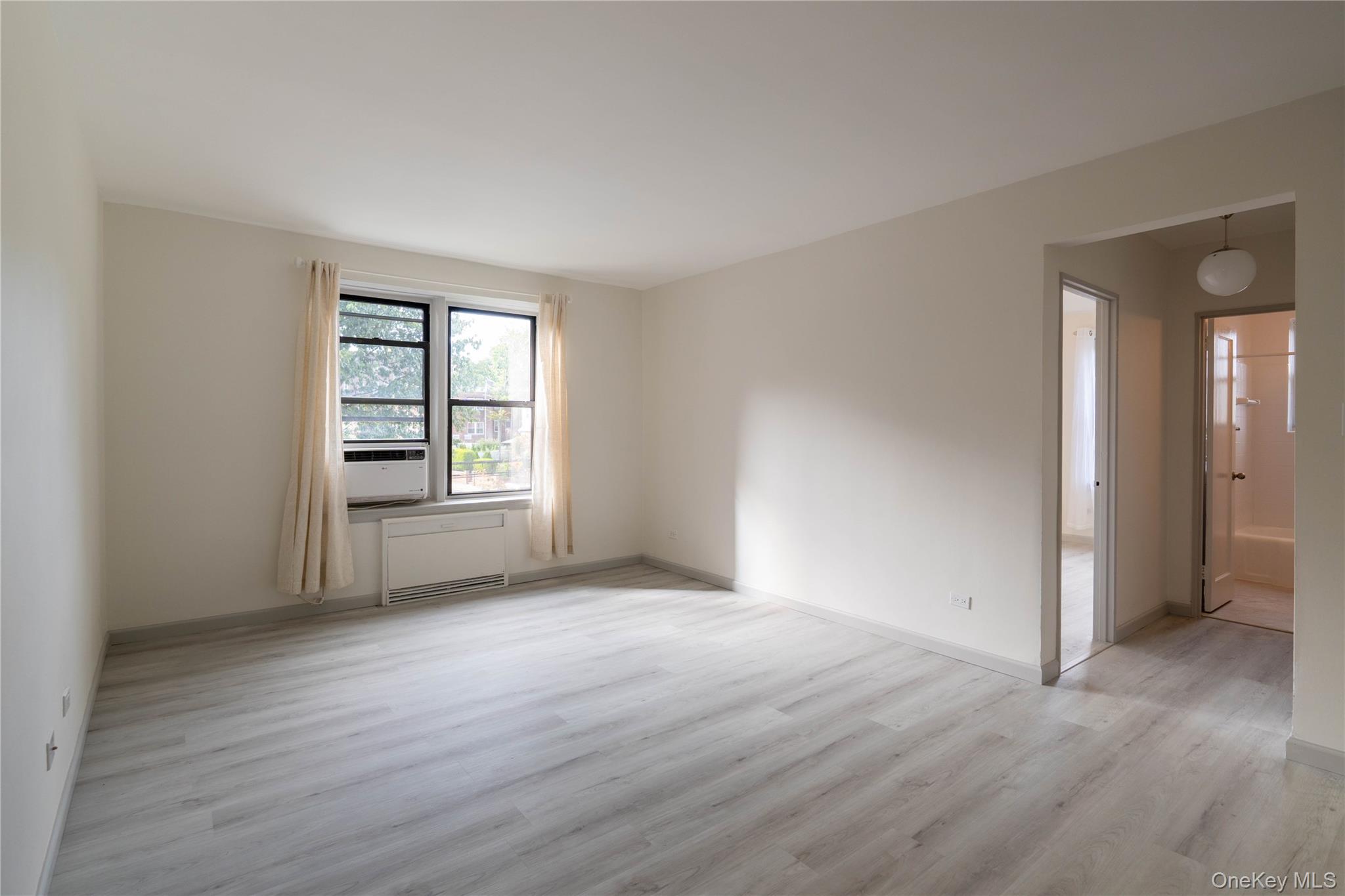 #2 photo, 170-06 Crocheron Avenue, Flushing , NY 11358