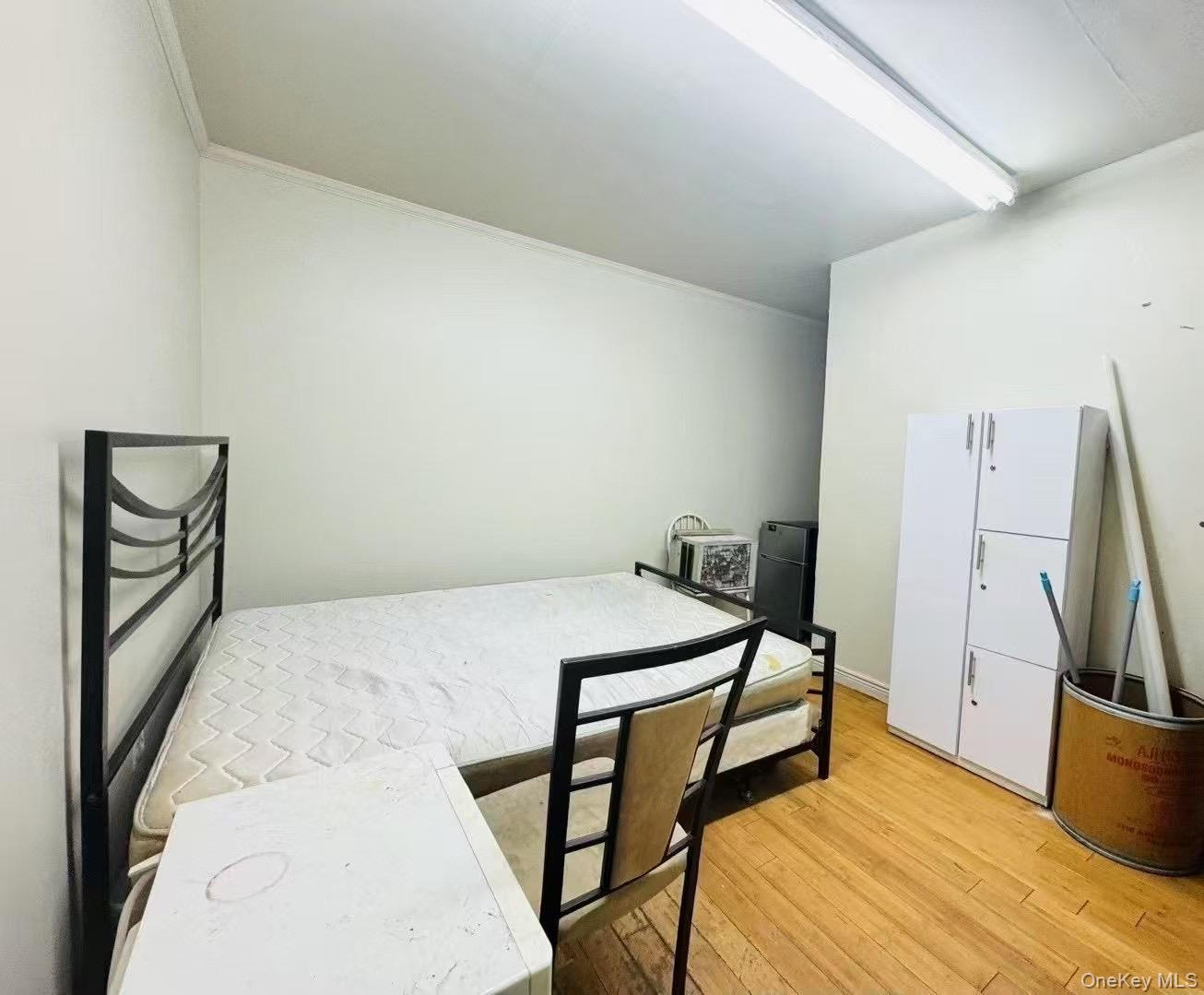 #7 photo, 105-04 Liberty Avenue, クイーンズ区 Ozone Park , NY 11417