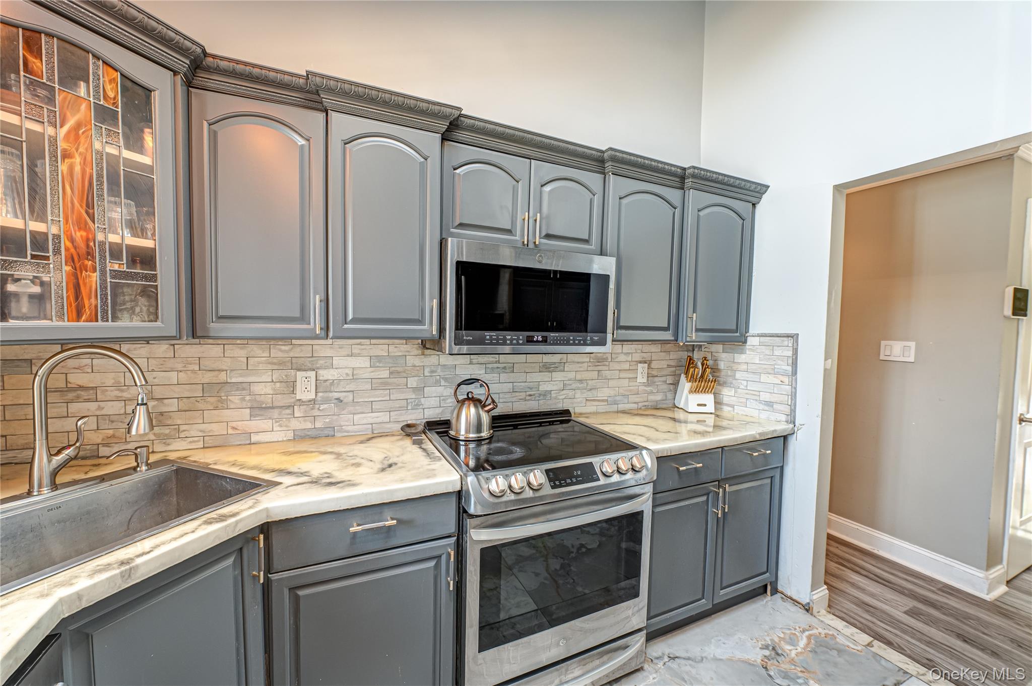 #10 photo, 1 Buchanan Avenue, Wheatley Heights , NY 11798